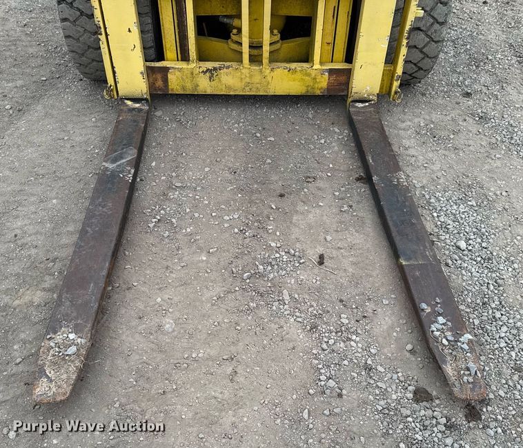 image for item DO0561 1971 Hyster H150F forklift