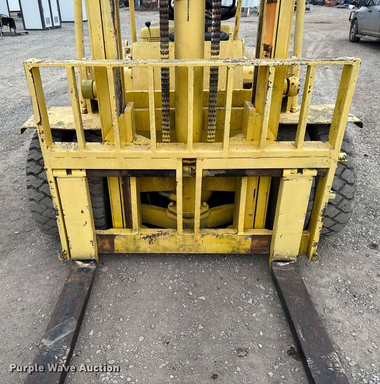 image for item DO0561 1971 Hyster H150F forklift