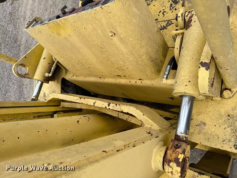 image for item DO0561 1971 Hyster H150F forklift