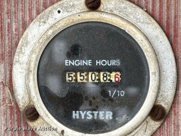 image for item DO0561 1971 Hyster H150F forklift