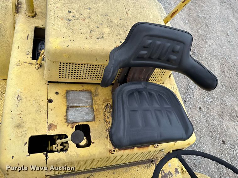 image for item DO0561 1971 Hyster H150F forklift