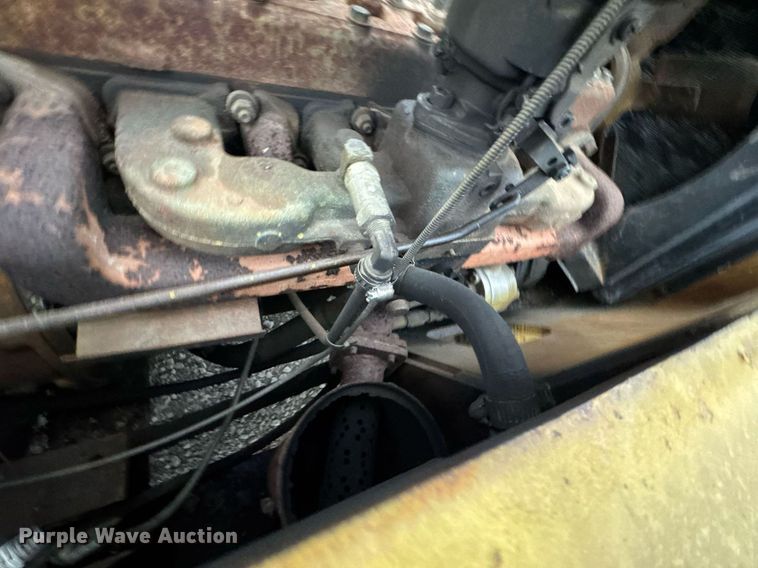 image for item DO0561 1971 Hyster H150F forklift