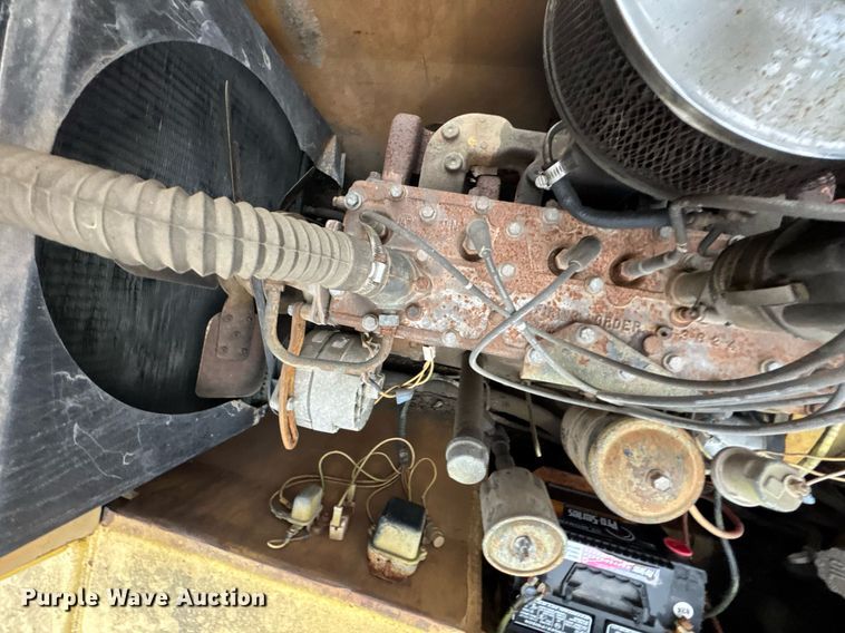 image for item DO0561 1971 Hyster H150F forklift