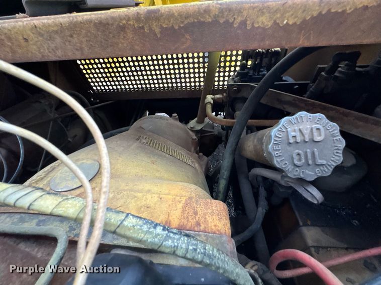 image for item DO0561 1971 Hyster H150F forklift