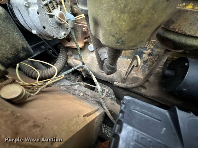 image for item DO0561 1971 Hyster H150F forklift