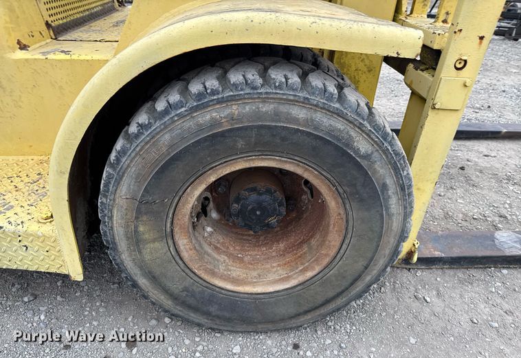 image for item DO0561 1971 Hyster H150F forklift