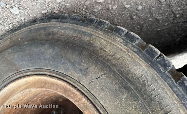 image for item DO0561 1971 Hyster H150F forklift