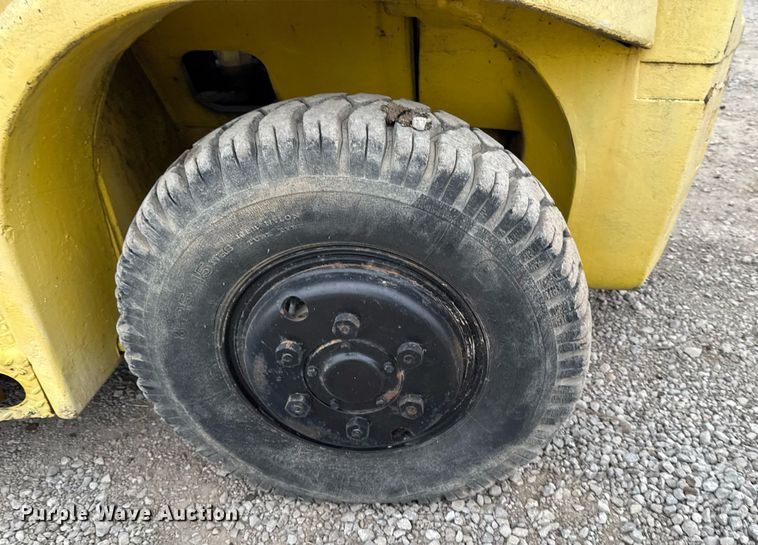 image for item DO0561 1971 Hyster H150F forklift