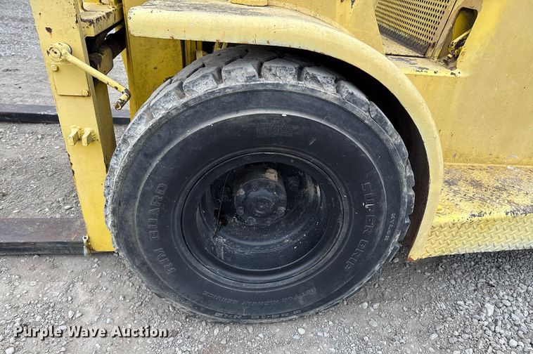 image for item DO0561 1971 Hyster H150F forklift