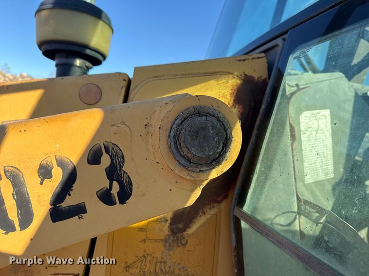 image for item DO7641 1997 Case 580 Super L backhoe