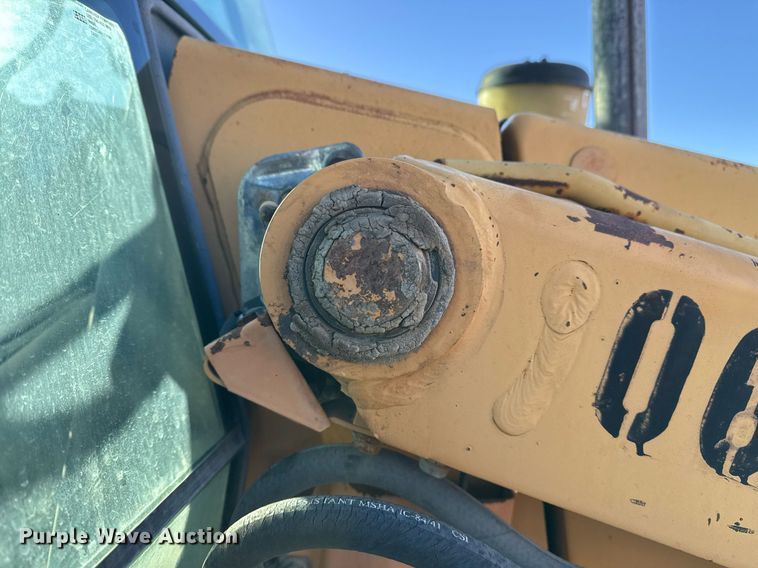 image for item DO7641 1997 Case 580 Super L backhoe