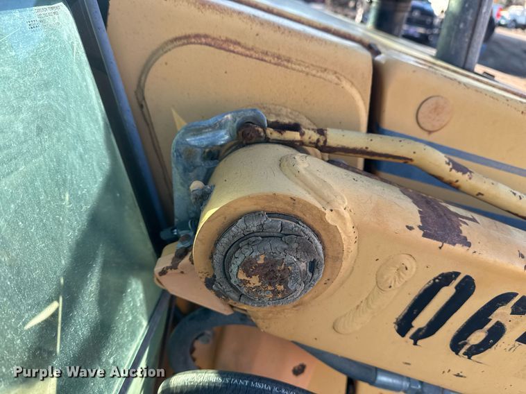 image for item DO7641 1997 Case 580 Super L backhoe