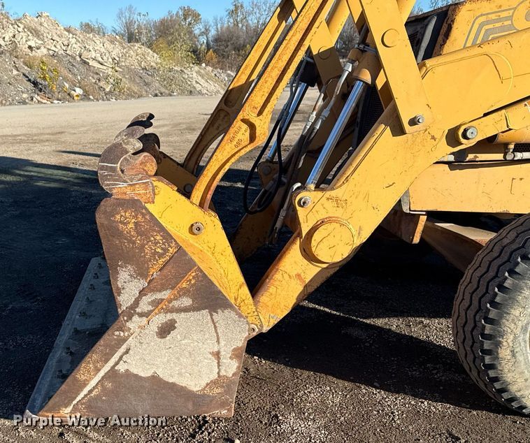 image for item DO7641 1997 Case 580 Super L backhoe