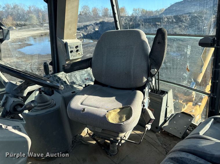 image for item DO7641 1997 Case 580 Super L backhoe