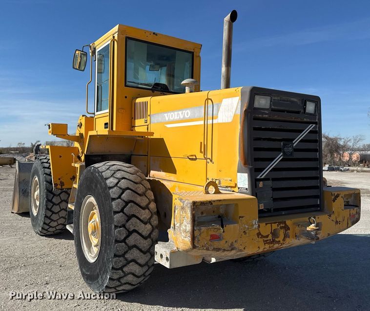 image for item DO7665 1998 Volvo L90C wheel loader