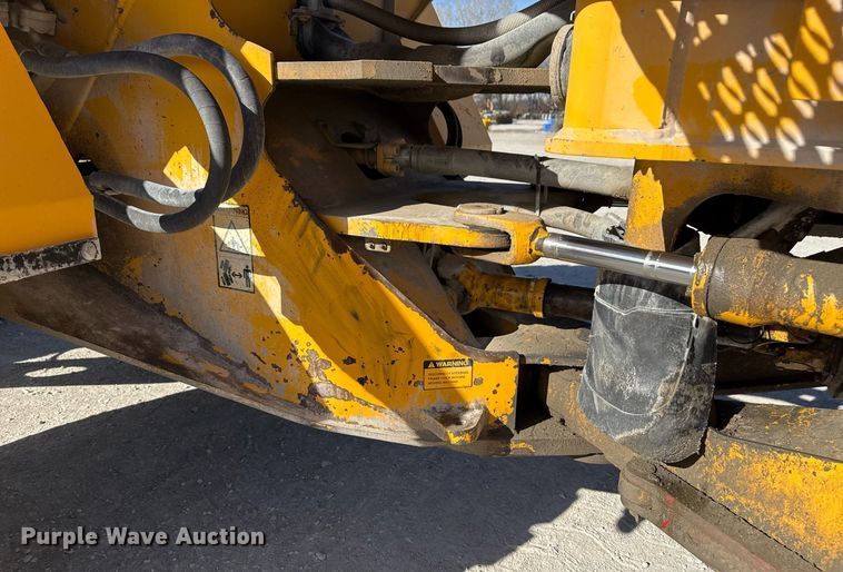 image for item DO7665 1998 Volvo L90C wheel loader