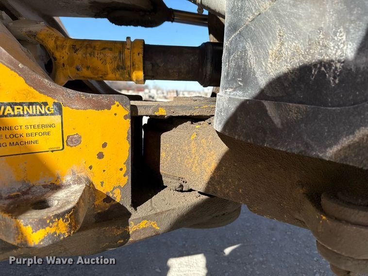 image for item DO7665 1998 Volvo L90C wheel loader