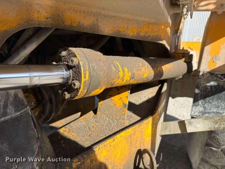 image for item DO7665 1998 Volvo L90C wheel loader