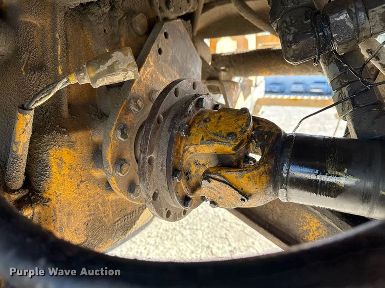 image for item DO7665 1998 Volvo L90C wheel loader