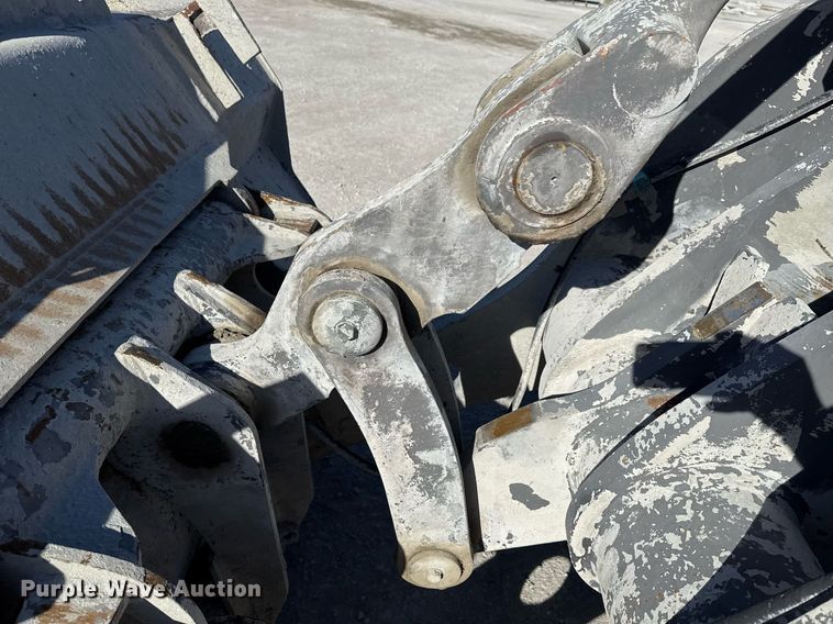 image for item DO7665 1998 Volvo L90C wheel loader