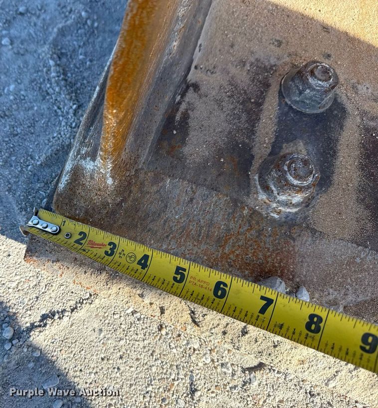 image for item DO7665 1998 Volvo L90C wheel loader