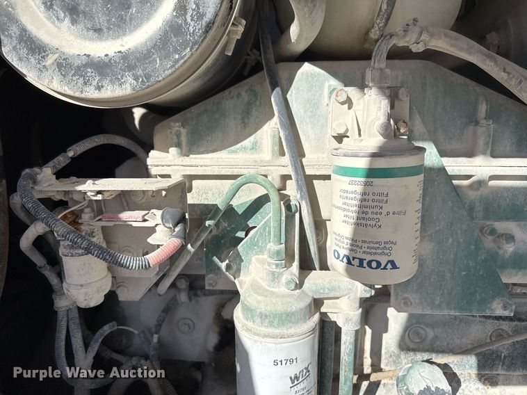 image for item DO7665 1998 Volvo L90C wheel loader