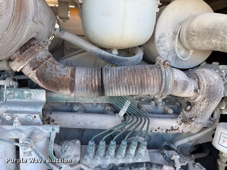 image for item DO7665 1998 Volvo L90C wheel loader