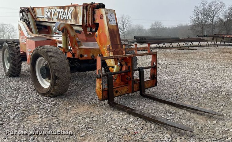 image for item DO7670 2002 Skytrak 8042 telehandler