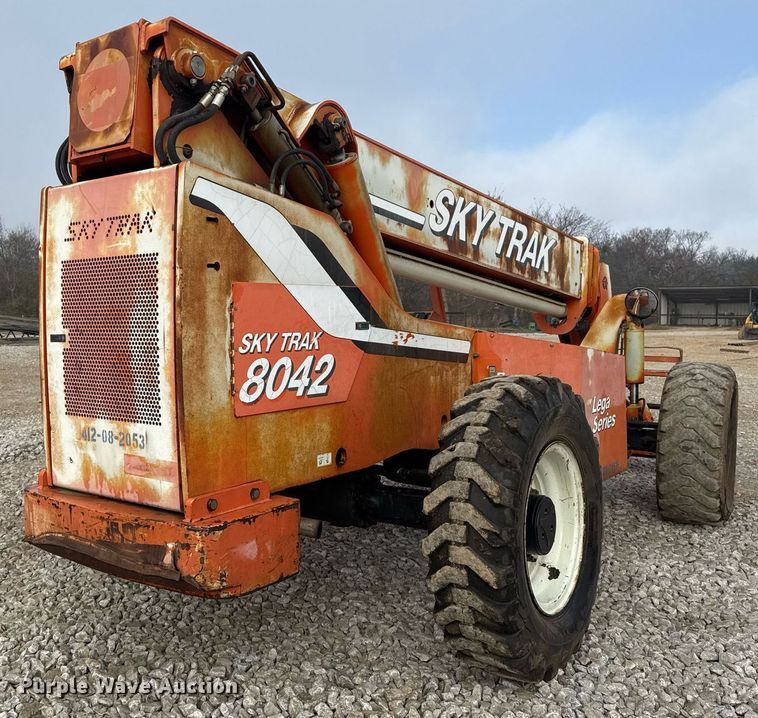 image for item DO7670 2002 Skytrak 8042 telehandler