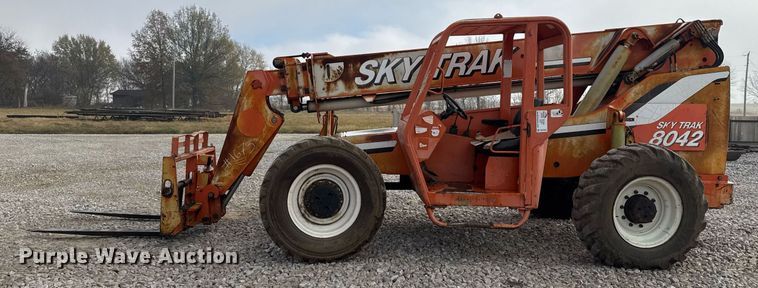 image for item DO7670 2002 Skytrak 8042 telehandler