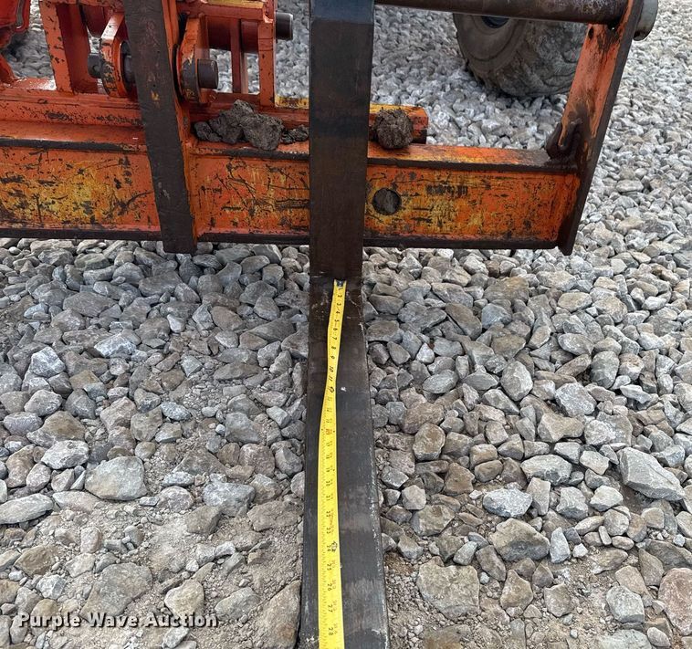 image for item DO7670 2002 Skytrak 8042 telehandler