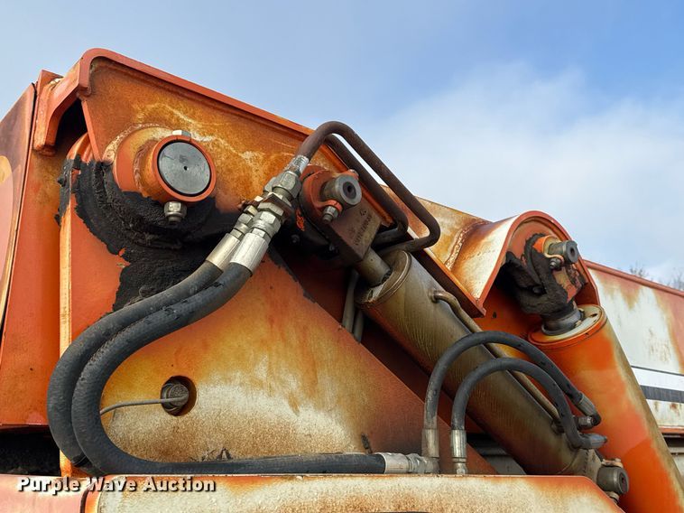 image for item DO7670 2002 Skytrak 8042 telehandler