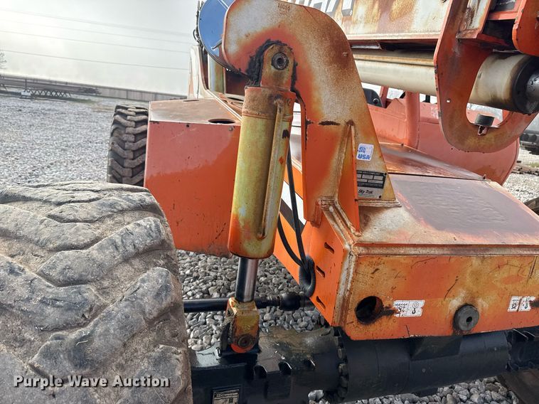 image for item DO7670 2002 Skytrak 8042 telehandler