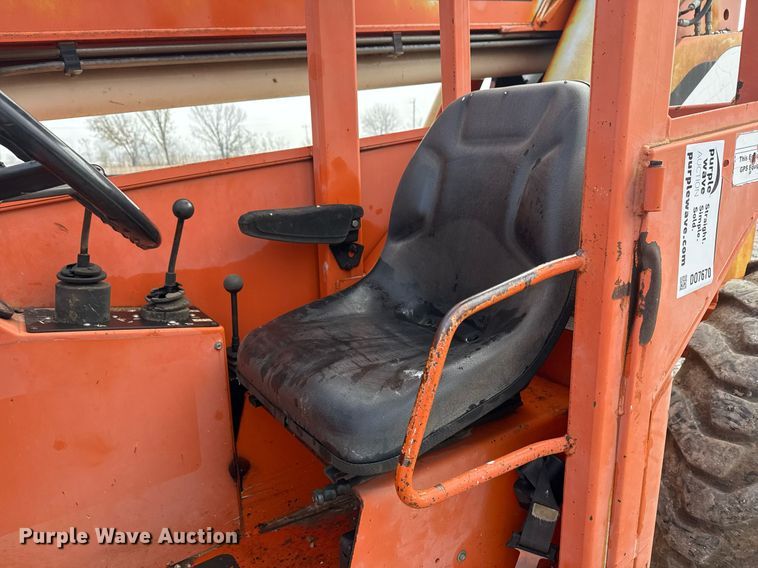 image for item DO7670 2002 Skytrak 8042 telehandler