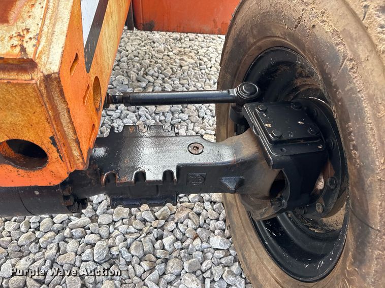 image for item DO7670 2002 Skytrak 8042 telehandler