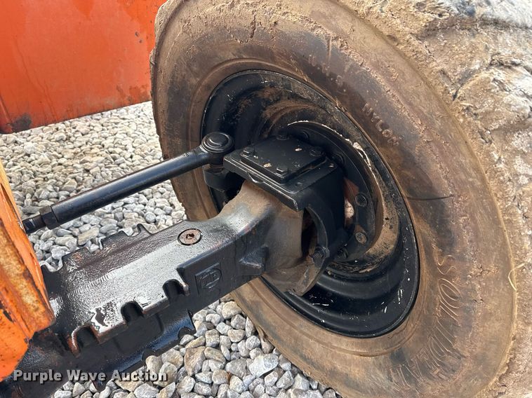 image for item DO7670 2002 Skytrak 8042 telehandler