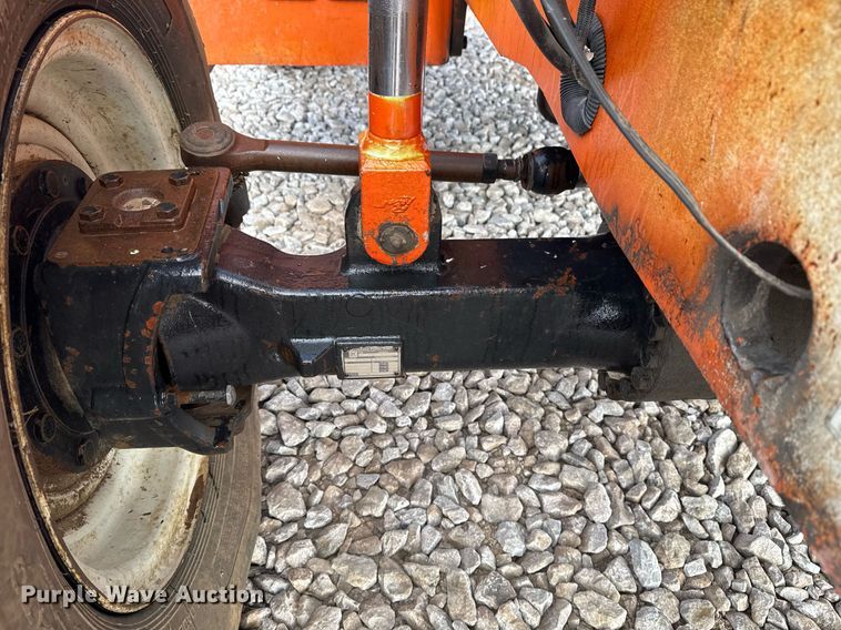 image for item DO7670 2002 Skytrak 8042 telehandler