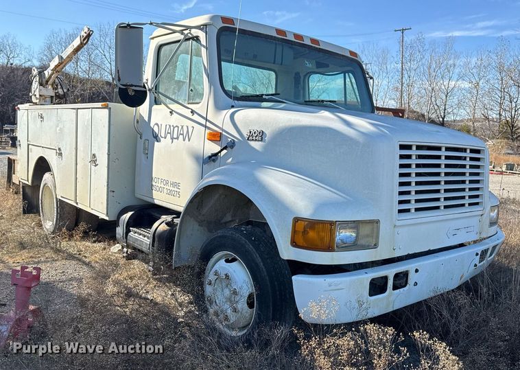 image for item DO7690 1998 International 4700 utility / service truck