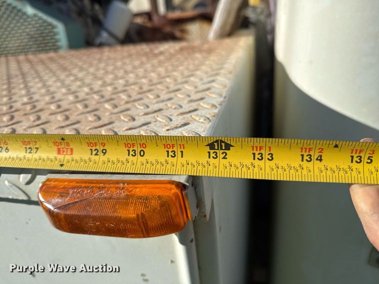 image for item DO7690 1998 International 4700 utility / service truck