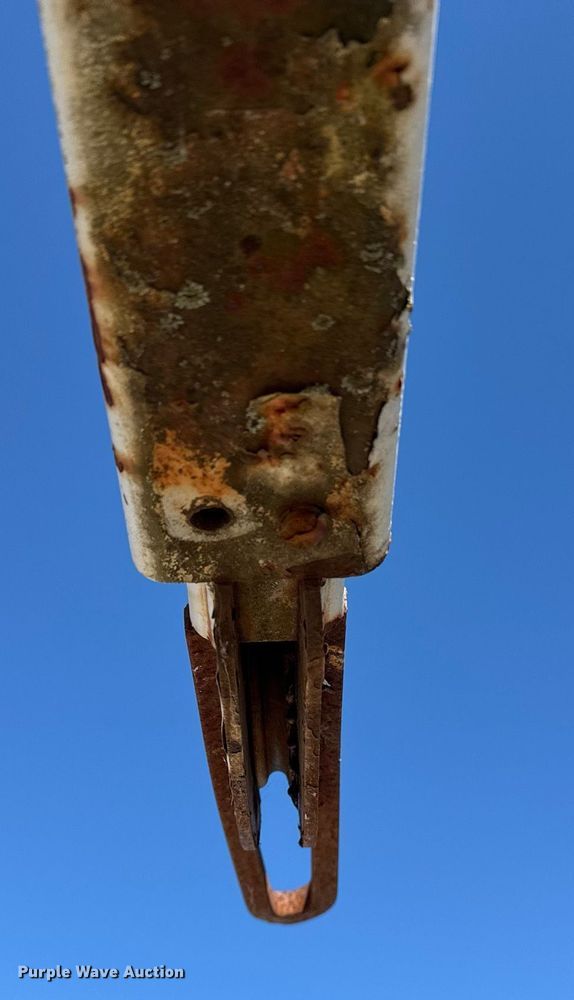 image for item DO7690 1998 International 4700 utility / service truck