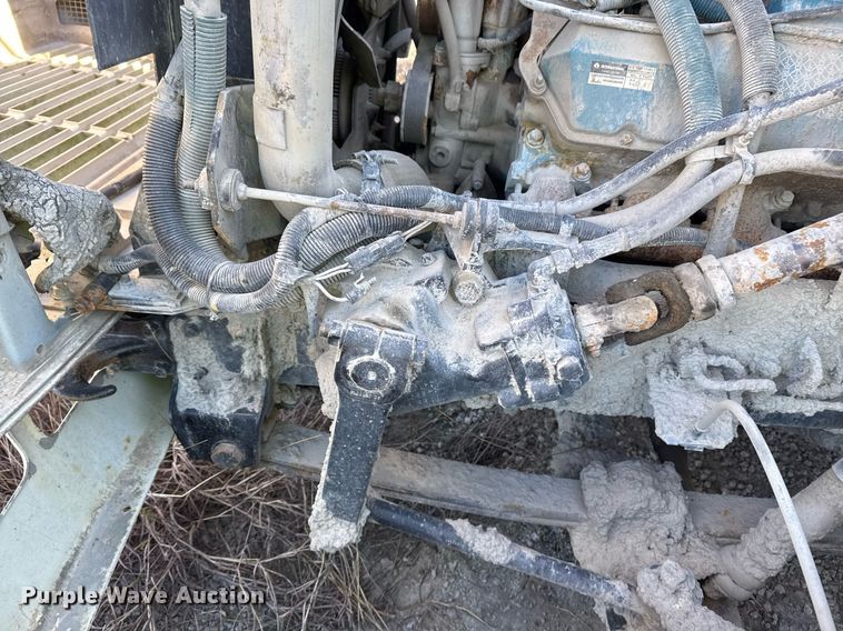 image for item DO7690 1998 International 4700 utility / service truck