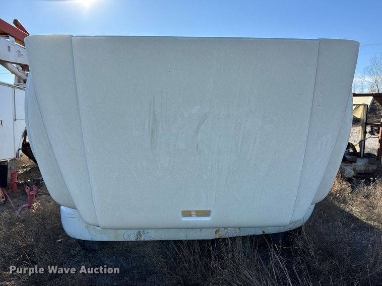 image for item DO7690 1998 International 4700 utility / service truck