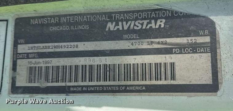 image for item DO7690 1998 International 4700 utility / service truck