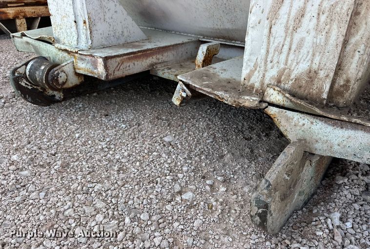 image for item DP6002 Roll-off dumpster