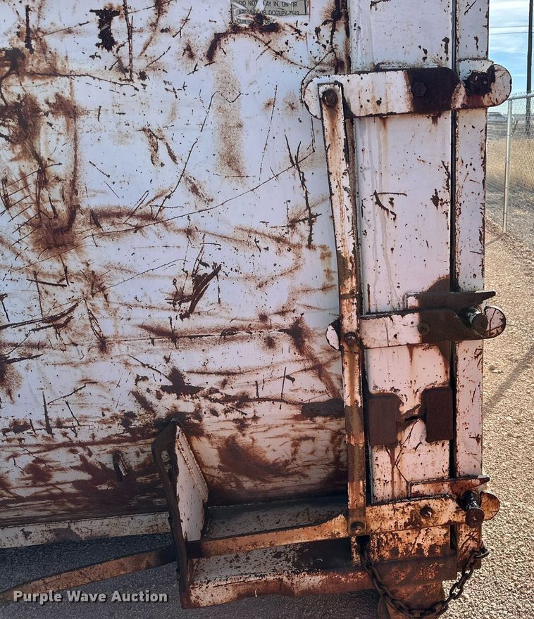 image for item DP6002 Roll-off dumpster