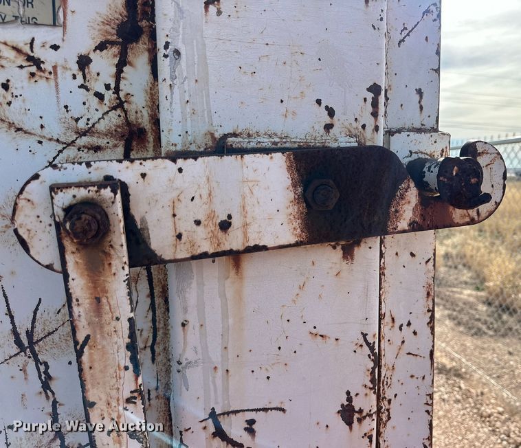 image for item DP6002 Roll-off dumpster