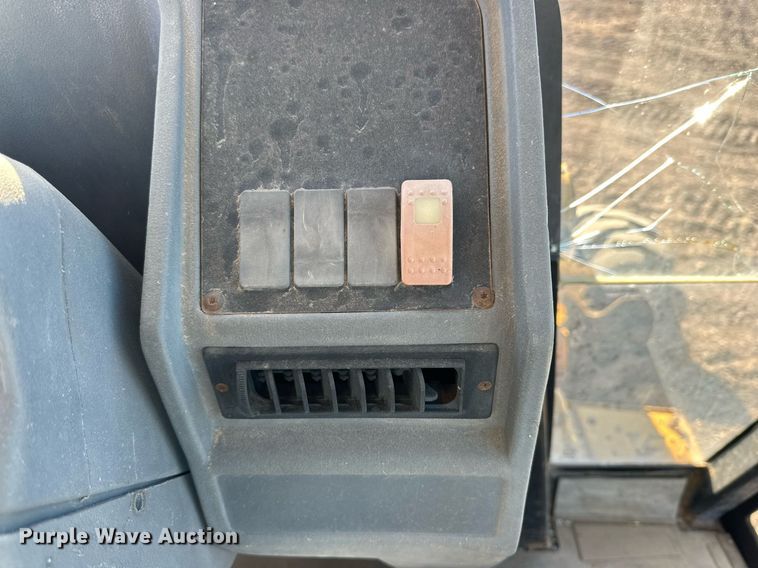 image for item DP6013 1998 Caterpillar 416C backhoe