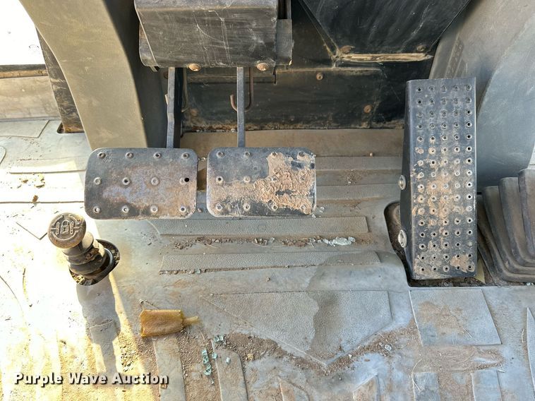 image for item DP6013 1998 Caterpillar 416C backhoe