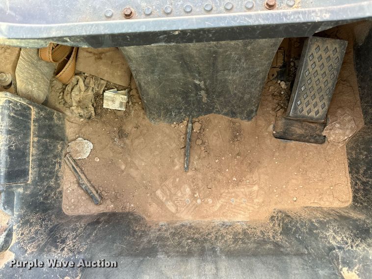 image for item DP6020 2012 John Deere 333D tracked skid steer loader