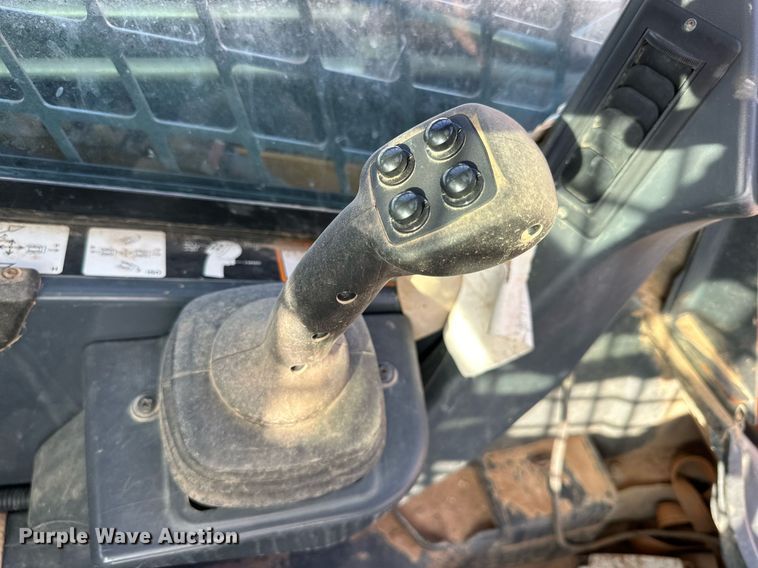 image for item DP6020 2012 John Deere 333D tracked skid steer loader